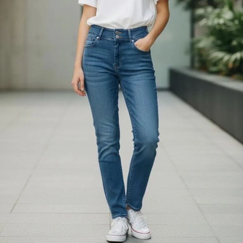 NEW DKNY Girls Jeans size 14 stretch denim reg rise‎ fitted style NWT